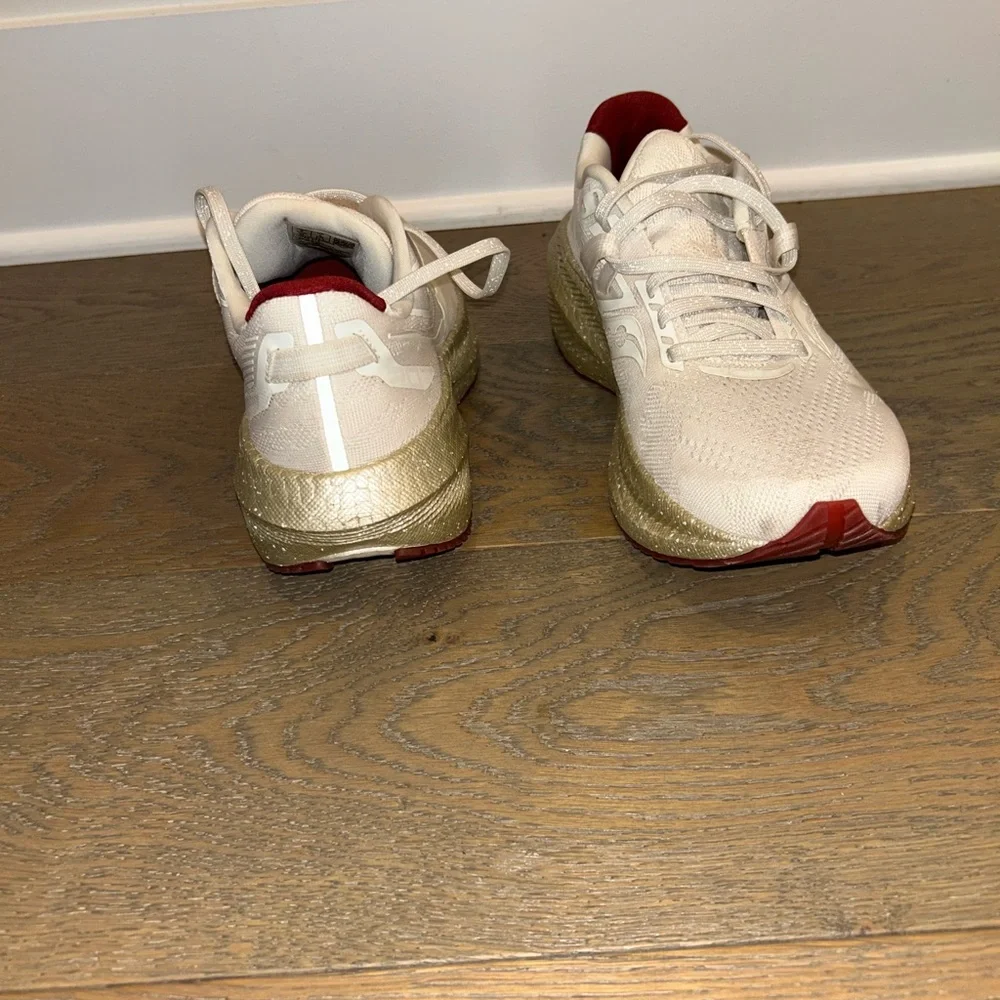 Saucony Women's Cream and Red Athletic Shoes - Picture 3 of 4